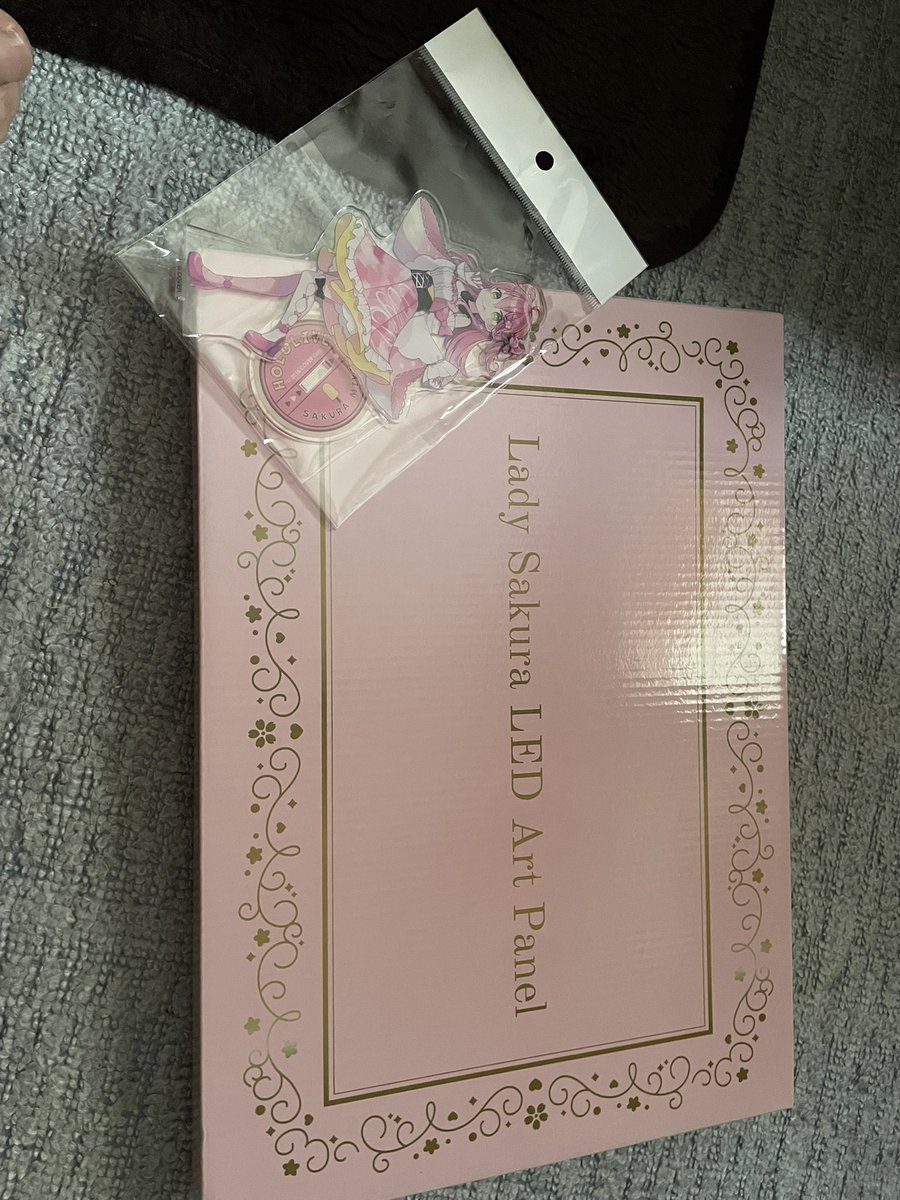 waashuke's tweet photo. 今日はみこち🌸
これはプライズ?未開封なんだけどなぁ🤔！
誕生日記念2025って書いてある
安かったから買ってみた(✨ Д ✨)
#さくらみこ８周年 
#miko_Art
#みこち https://t.co/vzmXUjqls9