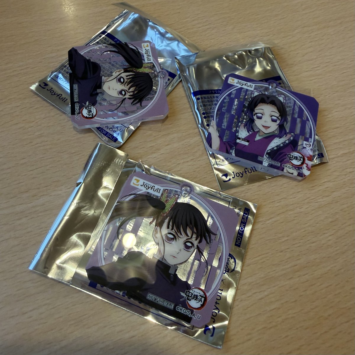 kanyaaae_'s tweet photo. 待って待って待って
ジョイフル3メニュー頼んでこの引き
待ってえぐい😭😭😭しのぶさんとカナヲちゃん😭😭😭ええ、しかも3つ同時に開けてこれでまって https://t.co/vN7nan7qIL
