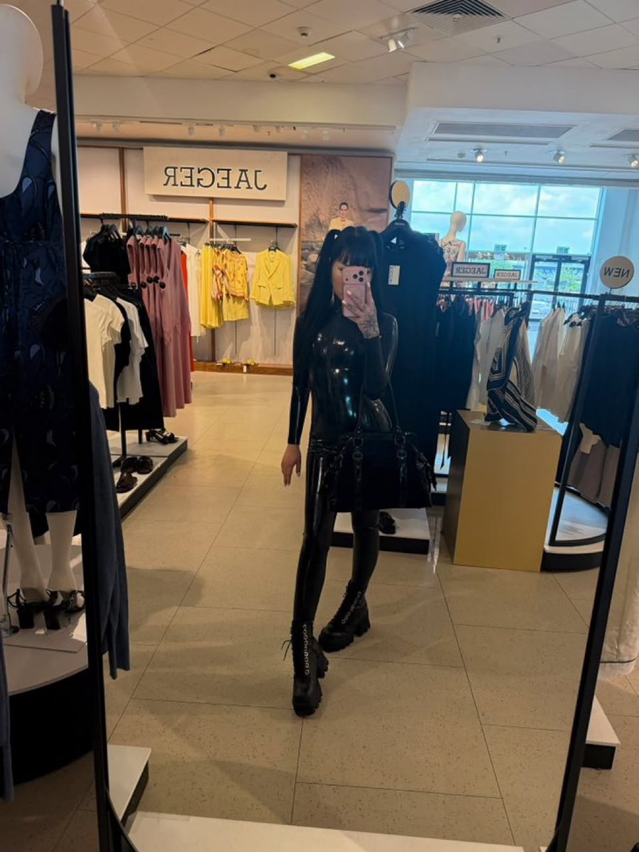 Goddess34569's tweet photo. Hey any submissive slave here to be owned and get used by me in a long term kinky relationship with if you're interested text me on telegram..... https://t.co/qOV3ilbEH8

#sissy #bitch #slut #feminised #chastity #mistress #sub #sklave #loser #slave #worship #femdom #piggy https://t.co/Kgeaorovy8