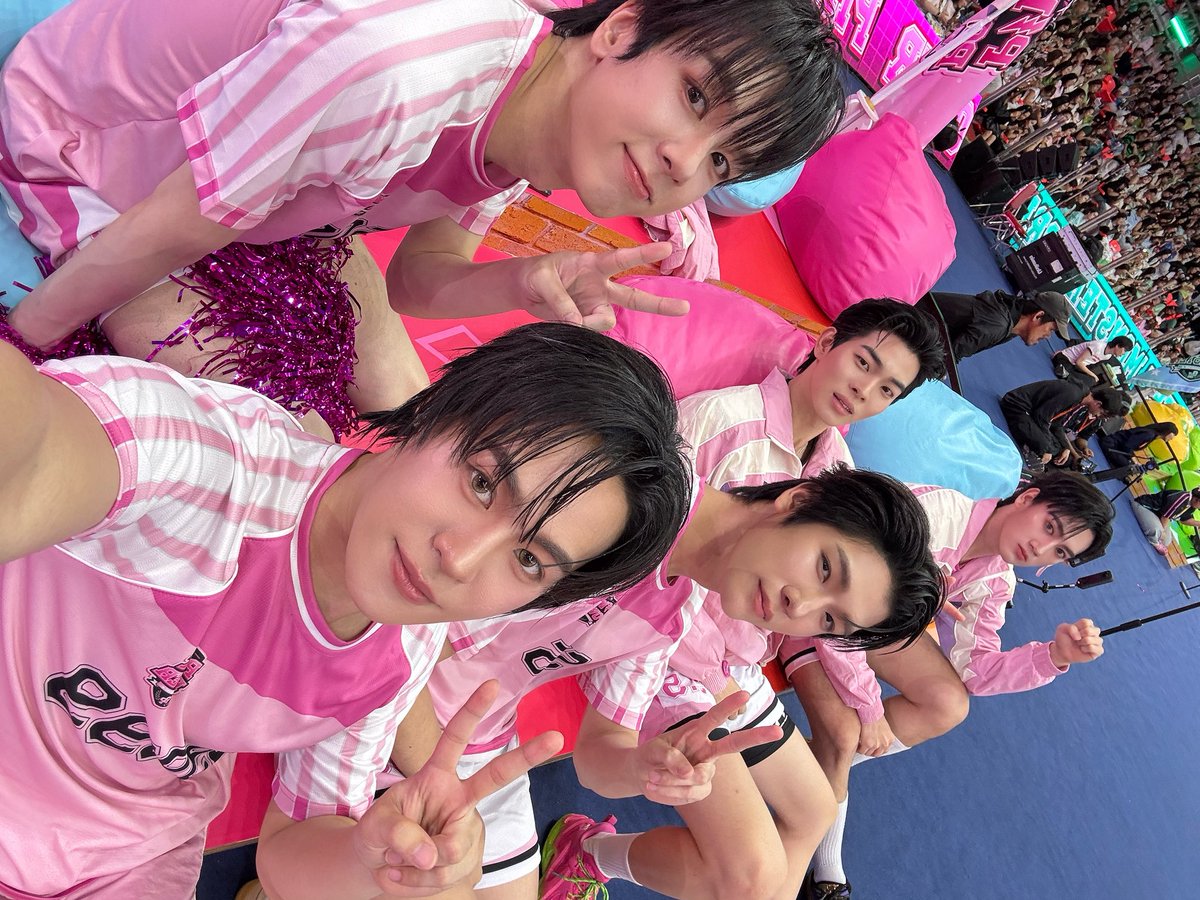 Gems_ktp's tweet photo. สีชมพูสู้้้้้้้~💗

DOMUNDI SPORTS 2026
#DMDSportsDay2026 https://t.co/6F5EFvGdO4