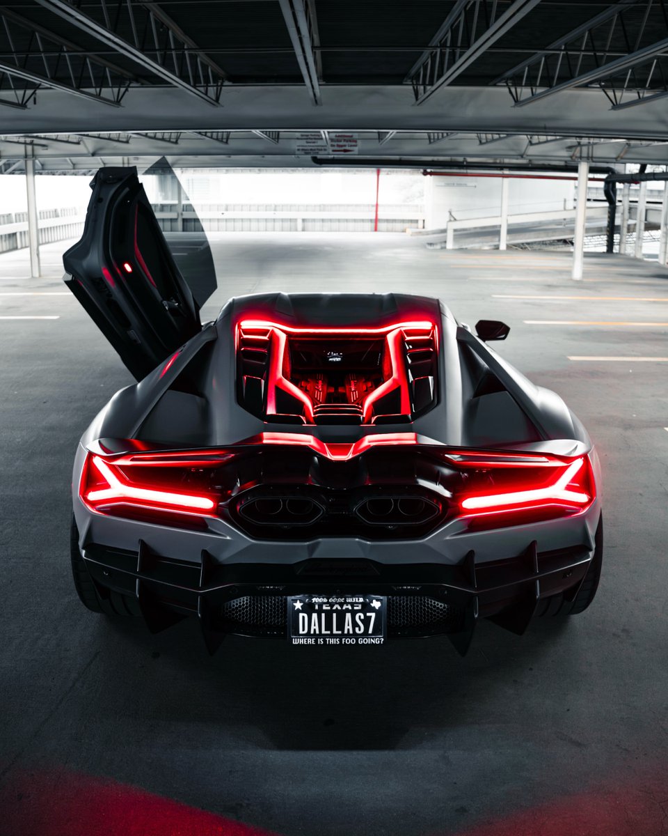 Elitecargasm's tweet photo. Lamborghini Revuelto ♠️ https://t.co/CBSneL9MjK