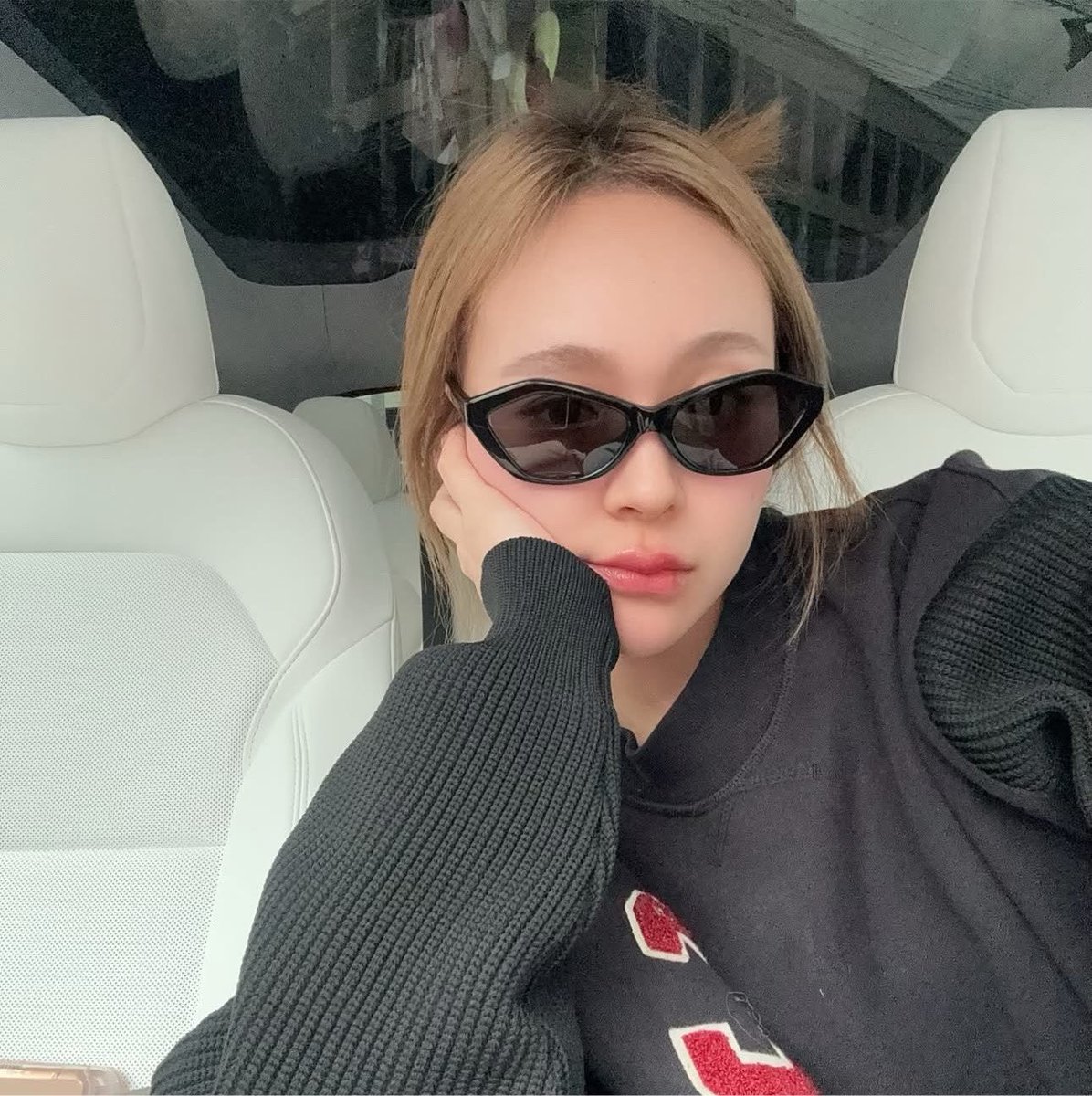 __jnistenq's tweet photo. โหน้อง ขับรถชนพี่ 
ไม่ลงมาขอโทษ ไม่ลงมาดูเลย
แล้วขับหนีมาตั้งไกล 
โอ้โห อะไรวะคนไทย                            วอดส์ ? https://t.co/OM198eKvOE