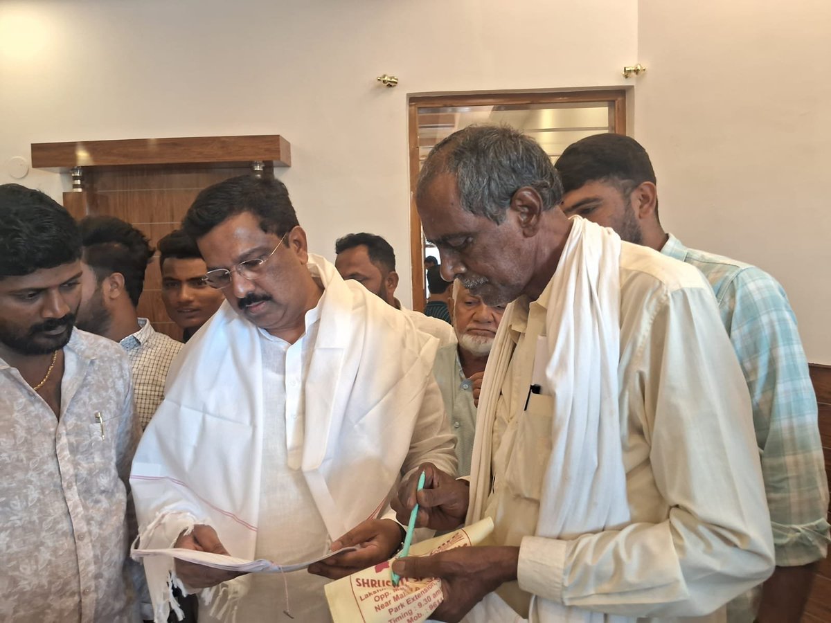 AsgaraliSaaa2's tweet photo. Mp syed hussen sab https://t.co/cndcbnzwyG
