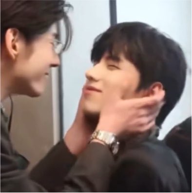 nekoharua's tweet photo. guys i think ollie finds shuyuan cute but im not sure https://t.co/gH2EF2v8oI