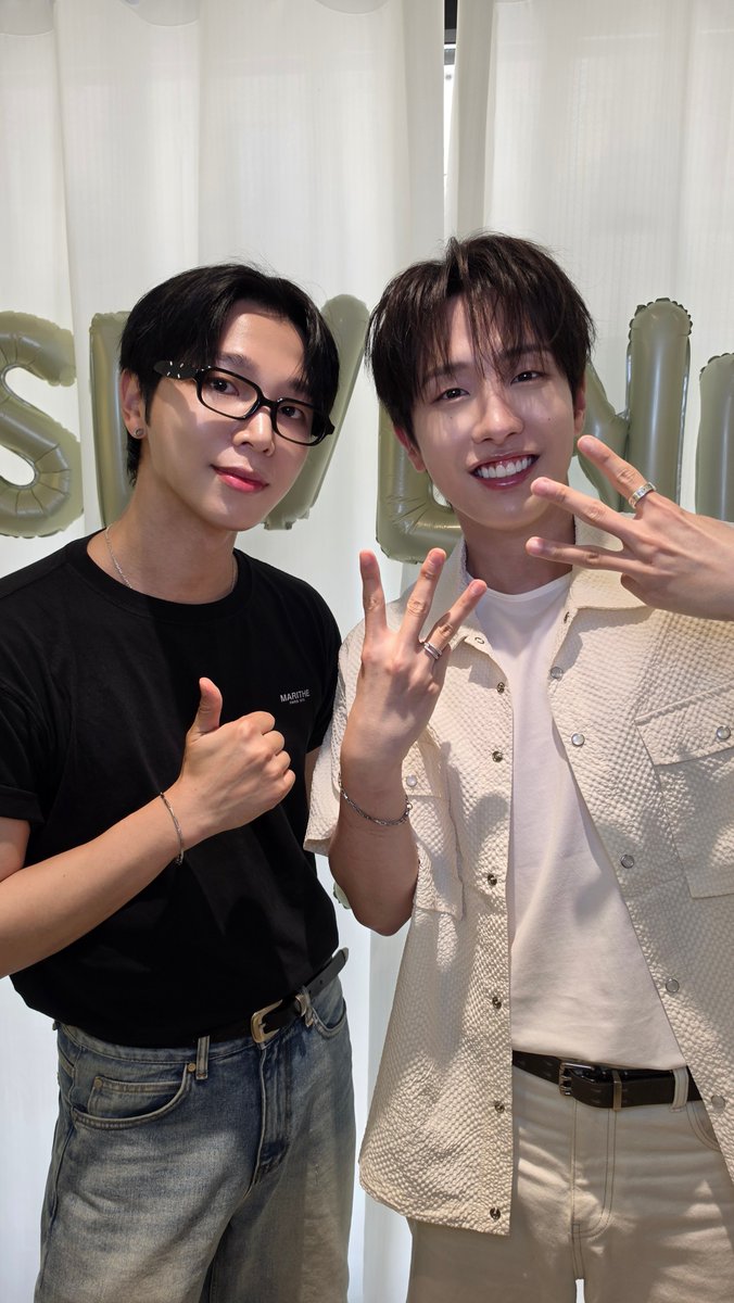 officialSEVENUS's tweet photo. [📸] 

안녕하세요! 혹시 카페에서 
미니콘서트(??)를 열어도될까요? 
세븐어스노래를 부르며 춤을 출 예정입니다! 
Wonderland를 부를예정이며 코스프레는 하지않습니다😀 

중복질문 이었다면 죄송합니다...!

#SEVENUS #세븐어스
#희재 #HEEJAE #이레 #IREAH
#이제희재이레타임
#SEVENUS_3rd_Anniversary