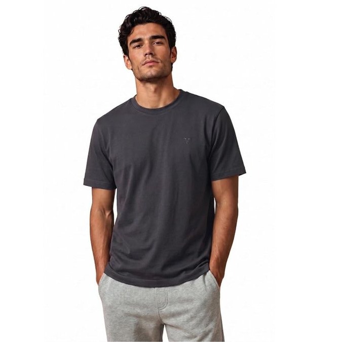 discountsdeck's tweet photo. Van Heusen Men’s Crew Neck T-Shirt

MRP: Rs 599

Offer Price: Rs 389 (35% Off)