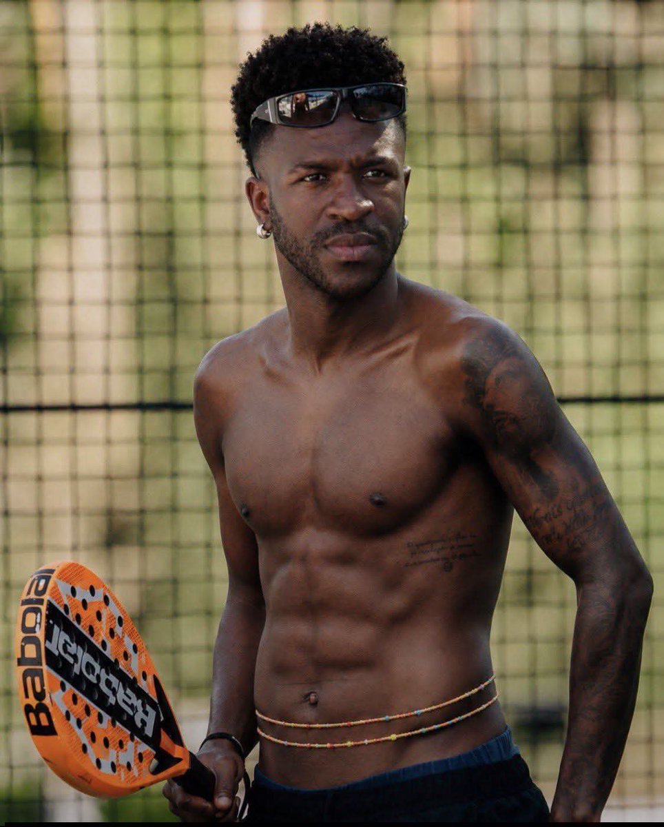 Shigabaaa's tweet photo. The version of Vinicus going to Arsenal. https://t.co/WKoArYsTpi