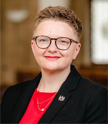 SeddSezz's tweet photo. Meet Manchester’s new Labour Mayor Bev Craig.

This is the face of Marxist evil.

The face that will continue to turn a blind eye to the depravities of the Rochdale and Oldham rape gangs.

Lord help Manchester. https://t.co/lfcHr3bRlv