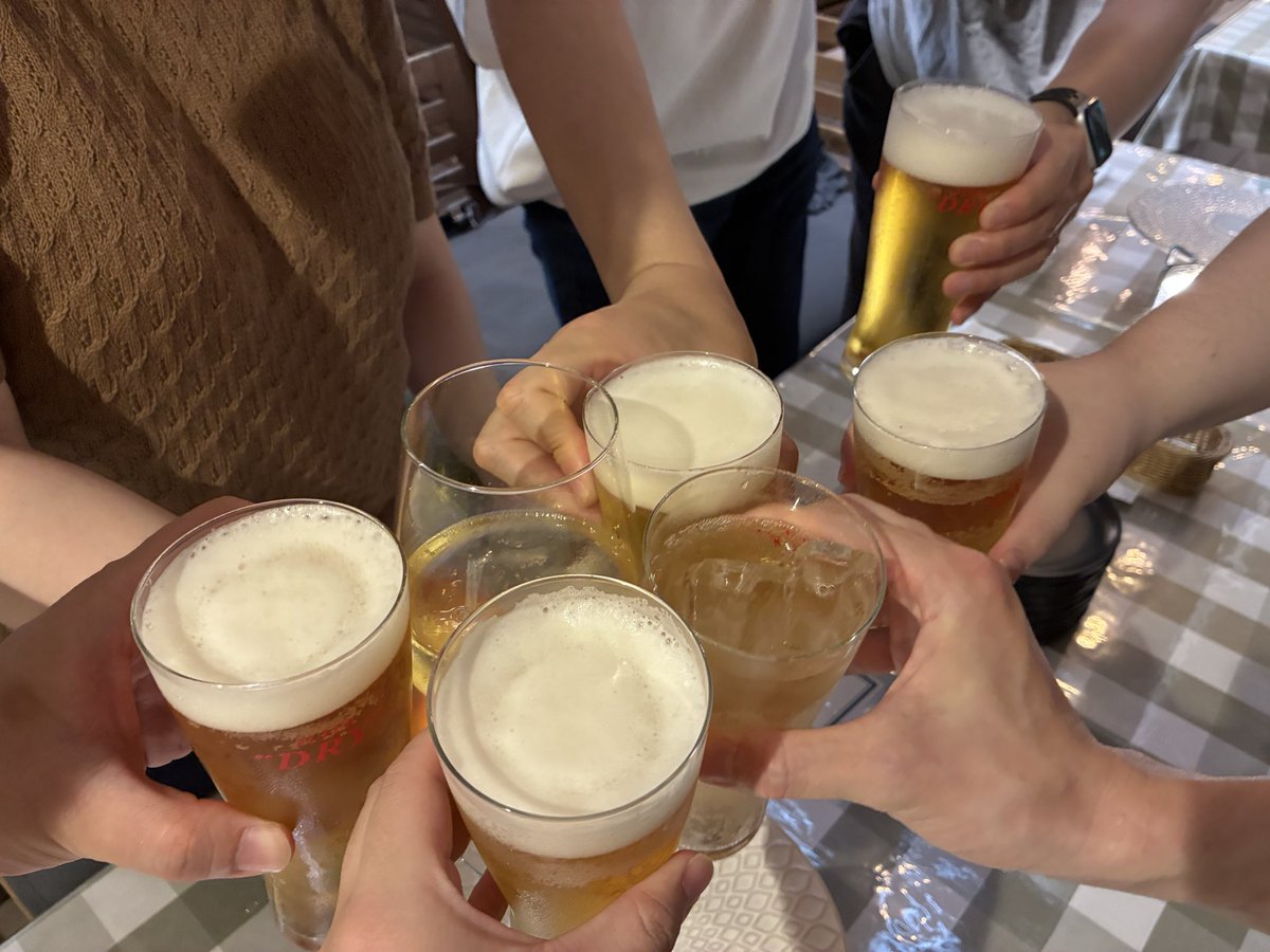 annnpaaan's tweet photo. かんぱいー https://t.co/mcUsBXXR16