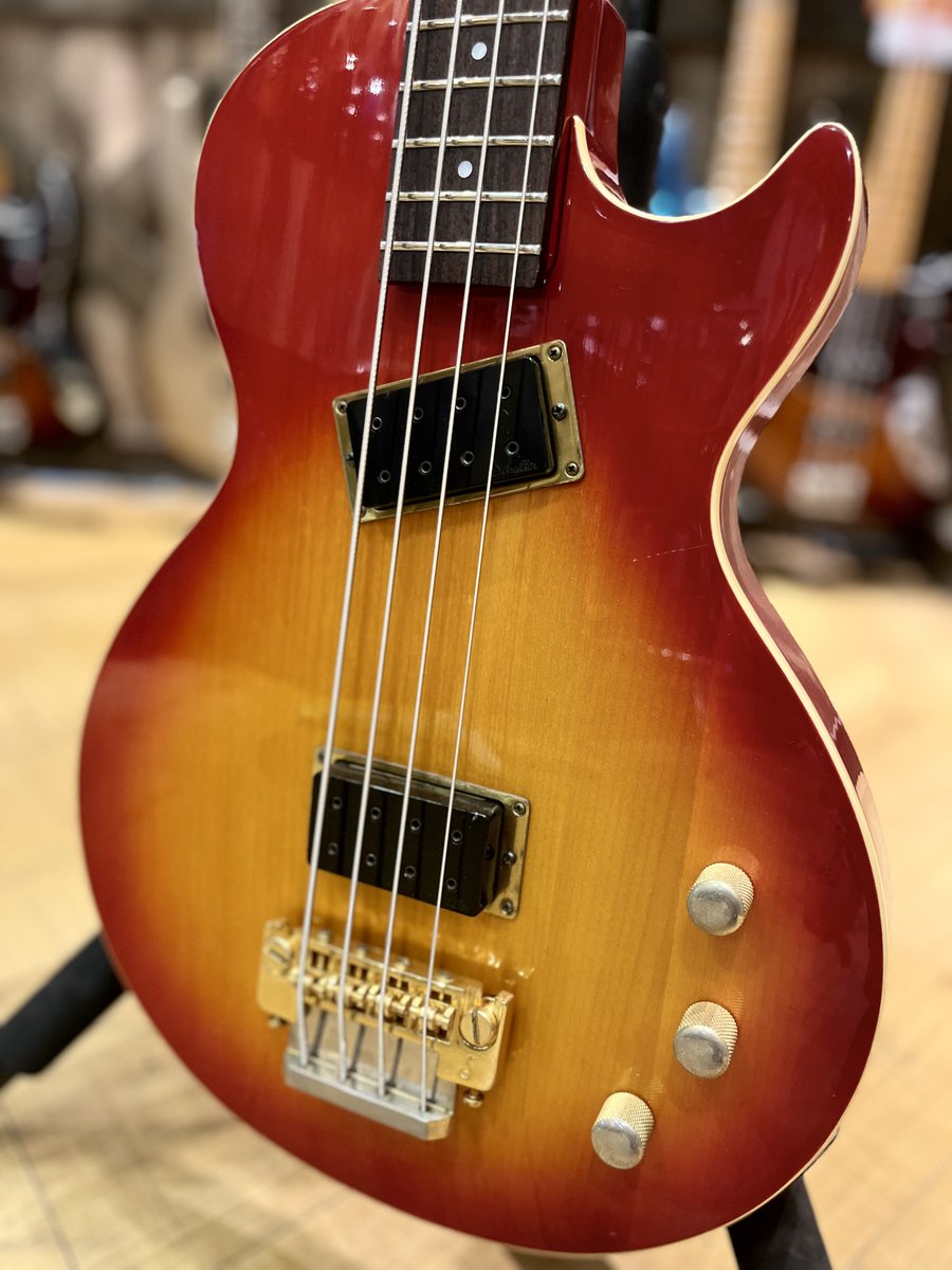 中古】Rockoon / RCB-69 CS RockoonのLPシェイプのベースが入荷しま