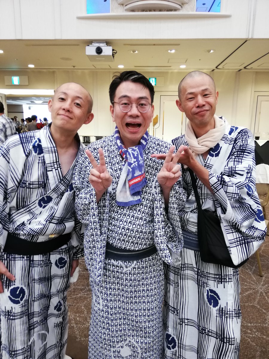 ittohrkz's tweet photo. 昨日の寄り合いで発表したのですが、来春、名前が変わります。

春風亭朝奏になります。
ちょうそうです。
あと、10年ぶりに春風亭に復帰します。

頑張ります。
何卒宜しくお願い申し上げます。 https://t.co/Ayab1mNK9P