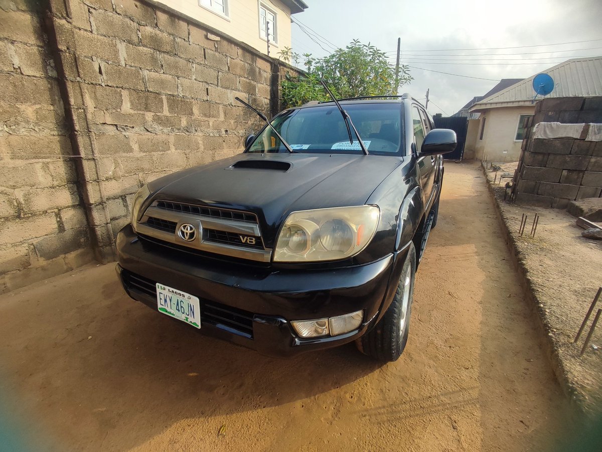 KHOCCI_4's tweet photo. Clean and well-maintained 2005 Toyota 4Runner V8 for sale. 

smooth automatic transmission ✅
registered ✅
Very Good Condition ✅
AC cooling perfectly✅
clean interior✅
 solid body✅

6.5M Negotiable 💰
Grab now > DM https://t.co/lftmVfjpmP