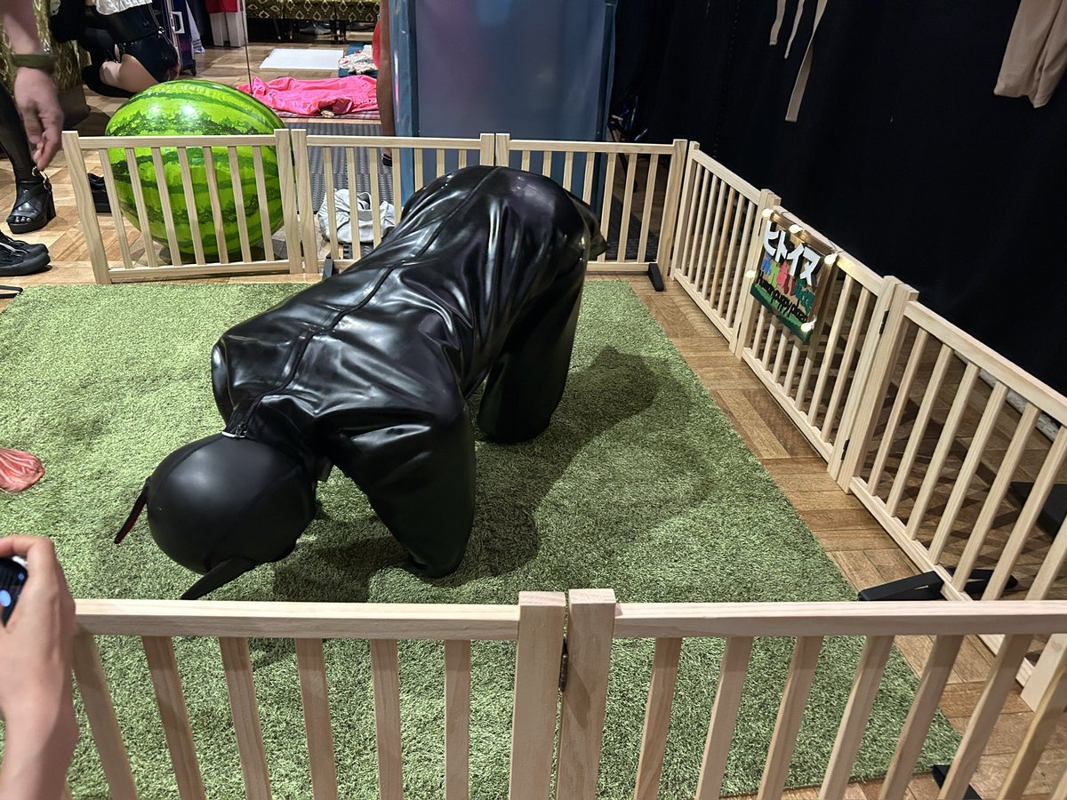 pwmgt3's tweet photo. 結局昨日遊びに行きました！

仕事終わりに急いで行った甲斐のある楽しくて素敵な空間でした！
8月も多分行きます！
ありがとうございました！！

人生初ヒトイヌ！ https://t.co/FmUDrfduZ1