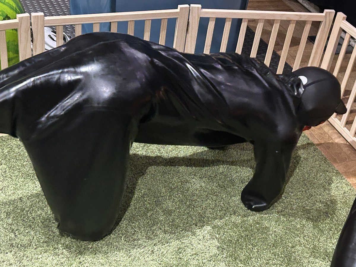 pwmgt3's tweet photo. 結局昨日遊びに行きました！

仕事終わりに急いで行った甲斐のある楽しくて素敵な空間でした！
8月も多分行きます！
ありがとうございました！！

人生初ヒトイヌ！ https://t.co/FmUDrfduZ1