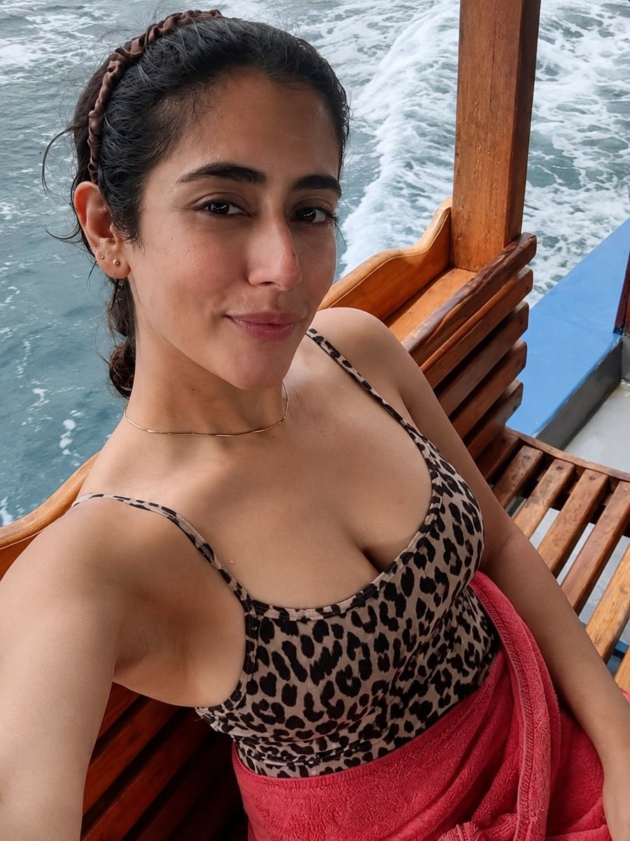 bollyshaukeen's tweet photo. She knows how algorithm work 🌚🥵😅 https://t.co/rSXUbaHnS9