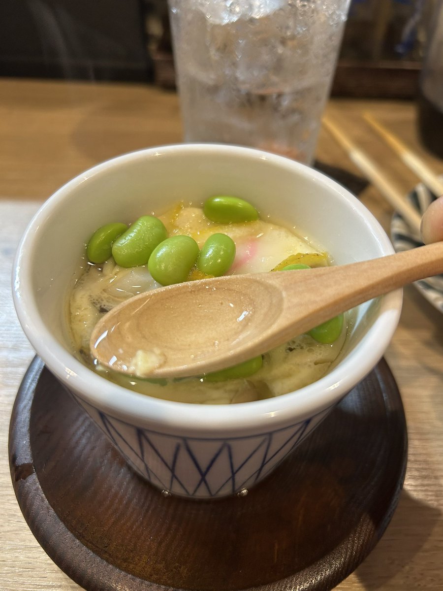 egg_06612_2's tweet photo. 締めの茶碗蒸し
具ゴロゴロ鳥ダシうめえぇぇです。 https://t.co/zEqSUQ4lRM