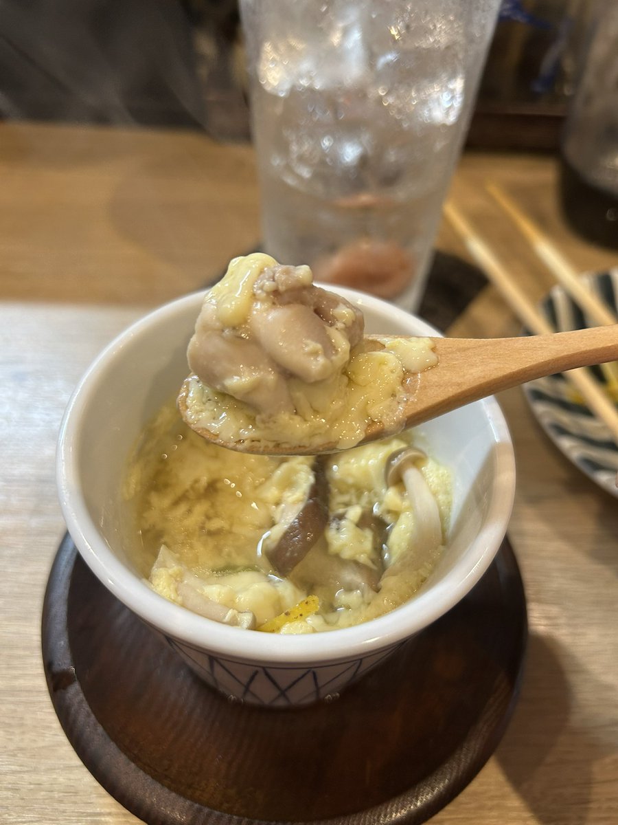 egg_06612_2's tweet photo. 締めの茶碗蒸し
具ゴロゴロ鳥ダシうめえぇぇです。 https://t.co/zEqSUQ4lRM