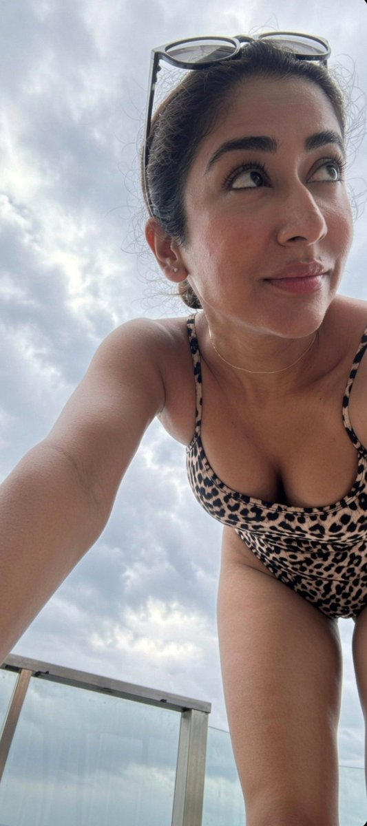 bollyshaukeen's tweet photo. She knows how algorithm work 🌚🥵😅 https://t.co/rSXUbaHnS9