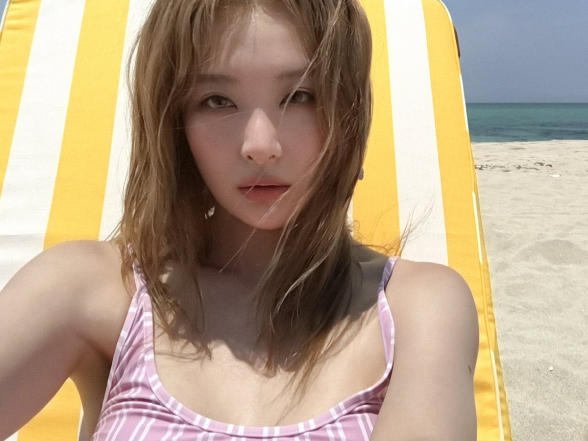 SEULGI. tweet media