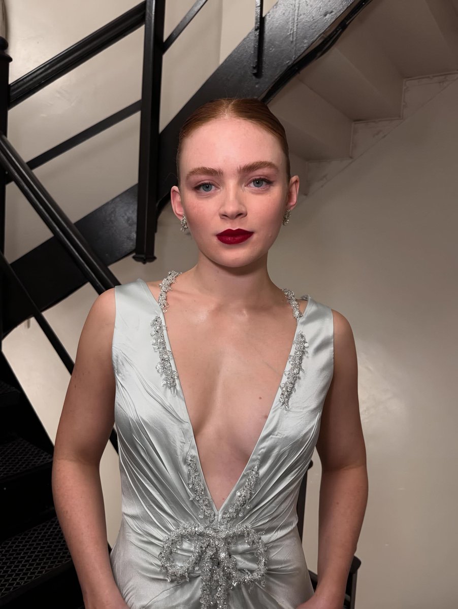 Bollywoodrule's tweet photo. Sadie Sink attends 78th Tony Awards in New York https://t.co/ism5vbf8hO