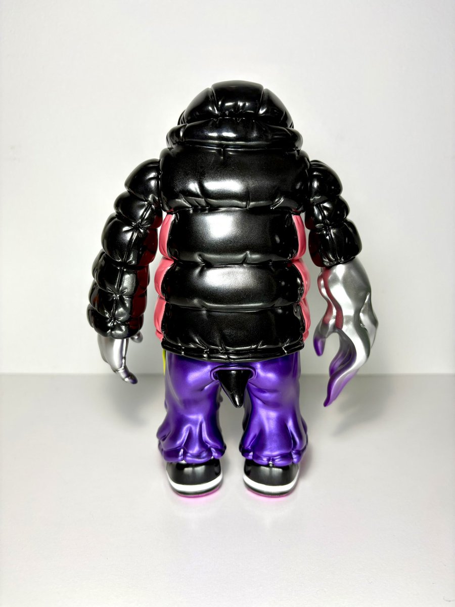 jb_dtf's tweet photo. .
クトゥルフオイド　スタンダードブラック

.
#GYAROMI
#クトゥルフオイド
#hypergyaromifes
#ソフビ https://t.co/EdMCjHl4cT