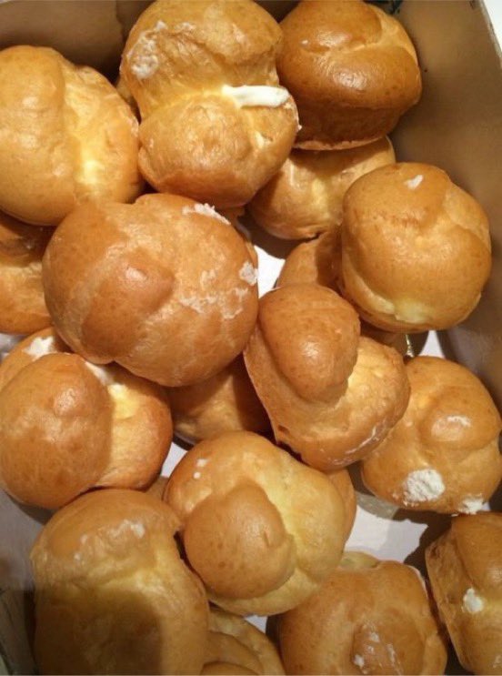 hadisvss's tweet photo. شما بین نون خامه ای و باقوا کدومو انتخاب میکنید؟؟ https://t.co/K5SGlzBrYo