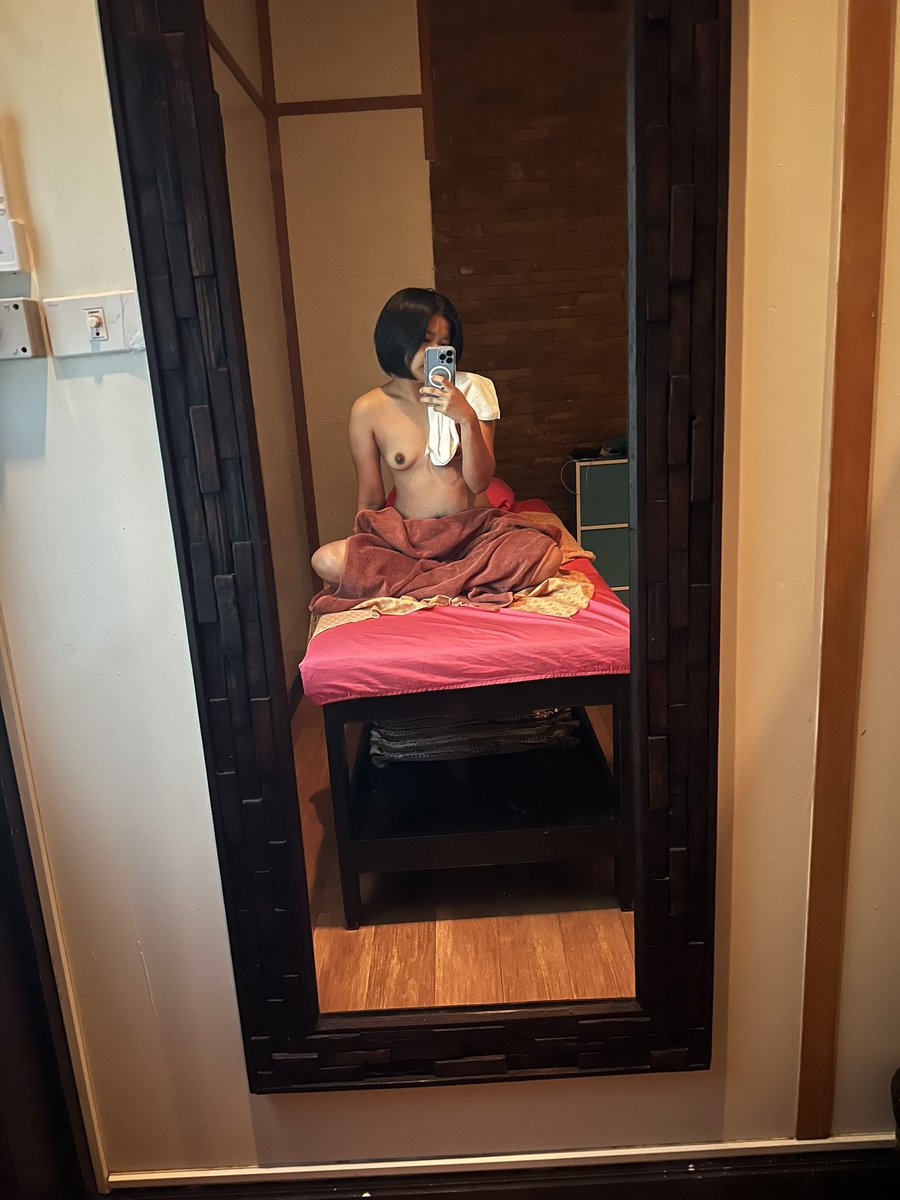 JukiJk00's tweet photo. รักการนวดออยที่สุดเลยยย 💆‍♀️ https://t.co/zeDjI5VWZM