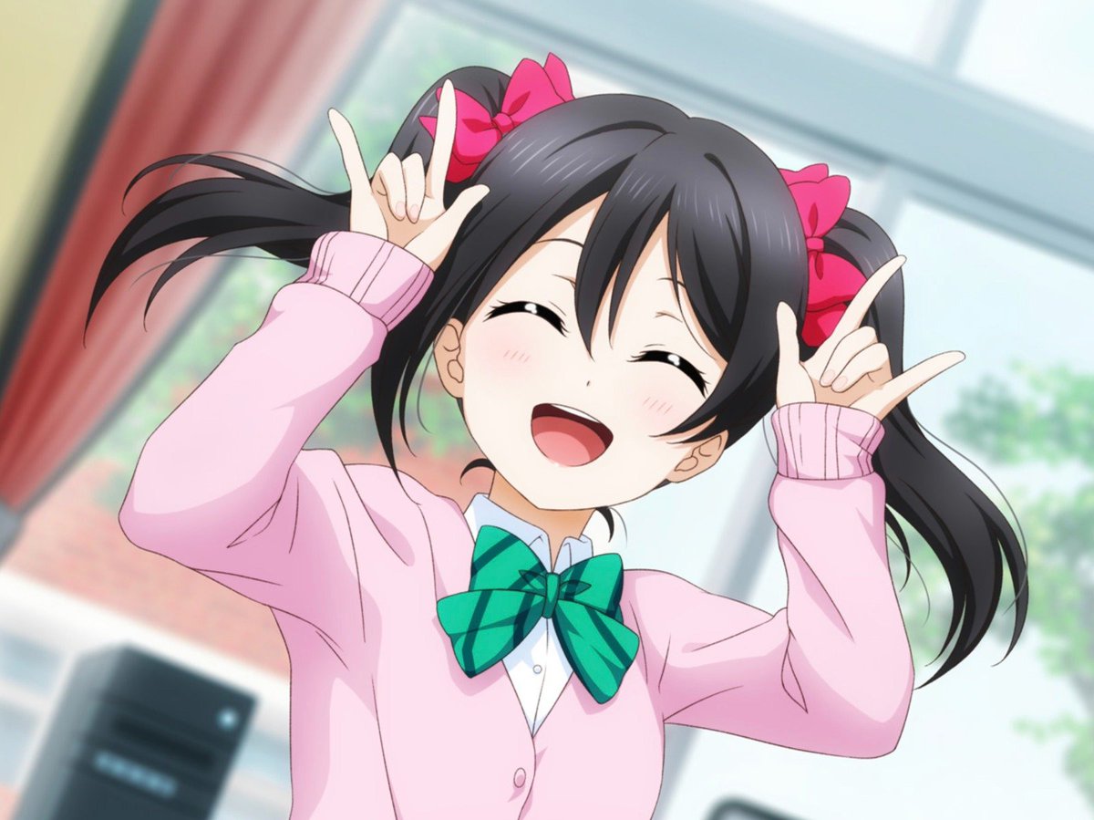 lv_5iX's tweet photo. @UT_TU_tnk ナイト@lv_5iXです。ころんちゃん、お久しぶりでしたし、今まで以上に話しましたね。夢の国で楽しそうだし、まさかラブライバーだったとは・・・マジで驚かナイト。ころんの推しの矢澤にこってこの子かな？にっこにっこに～。ころんのハートにレーザービームを当てナイト https://t.co/k7e21jHqwn