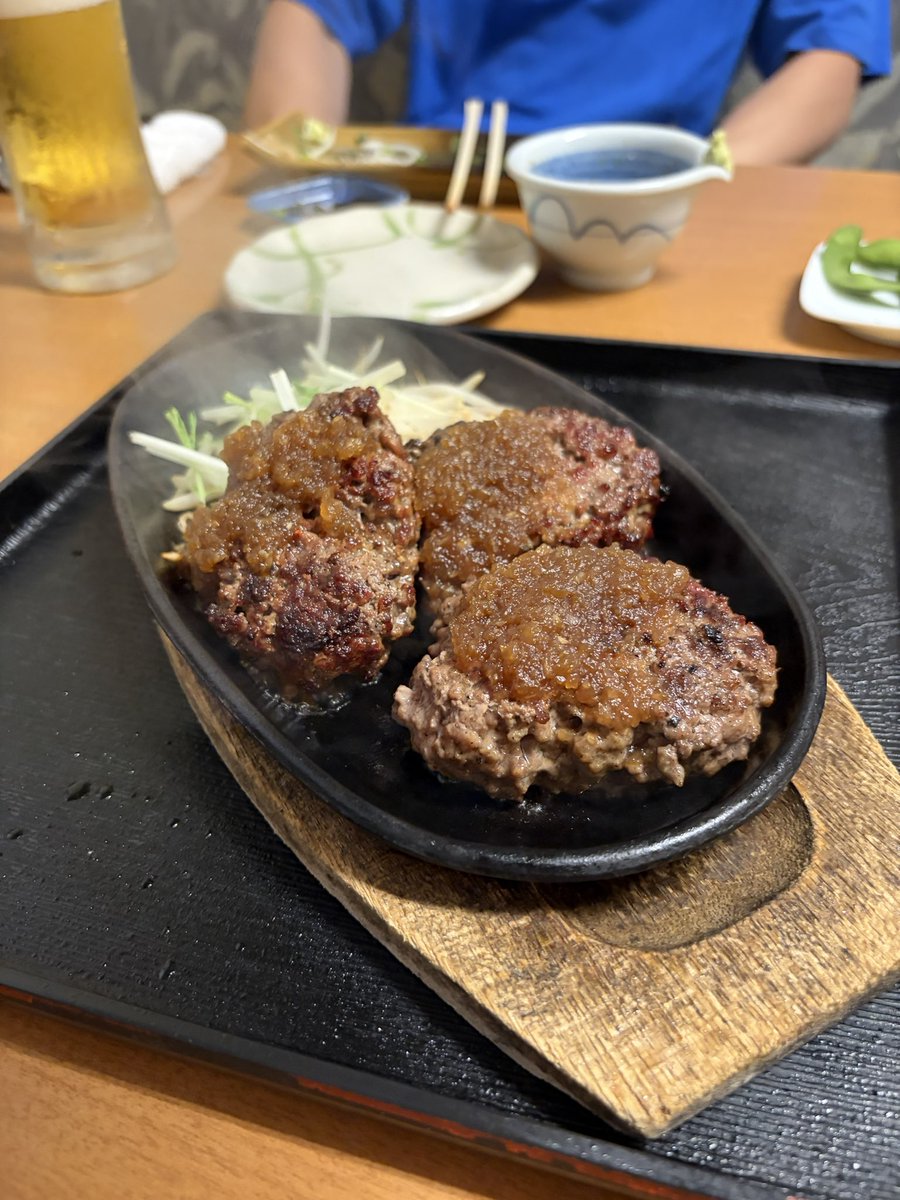 mLIGno4dAh75572's tweet photo. 会社の飲み会〜 https://t.co/S9OjGrDa6T