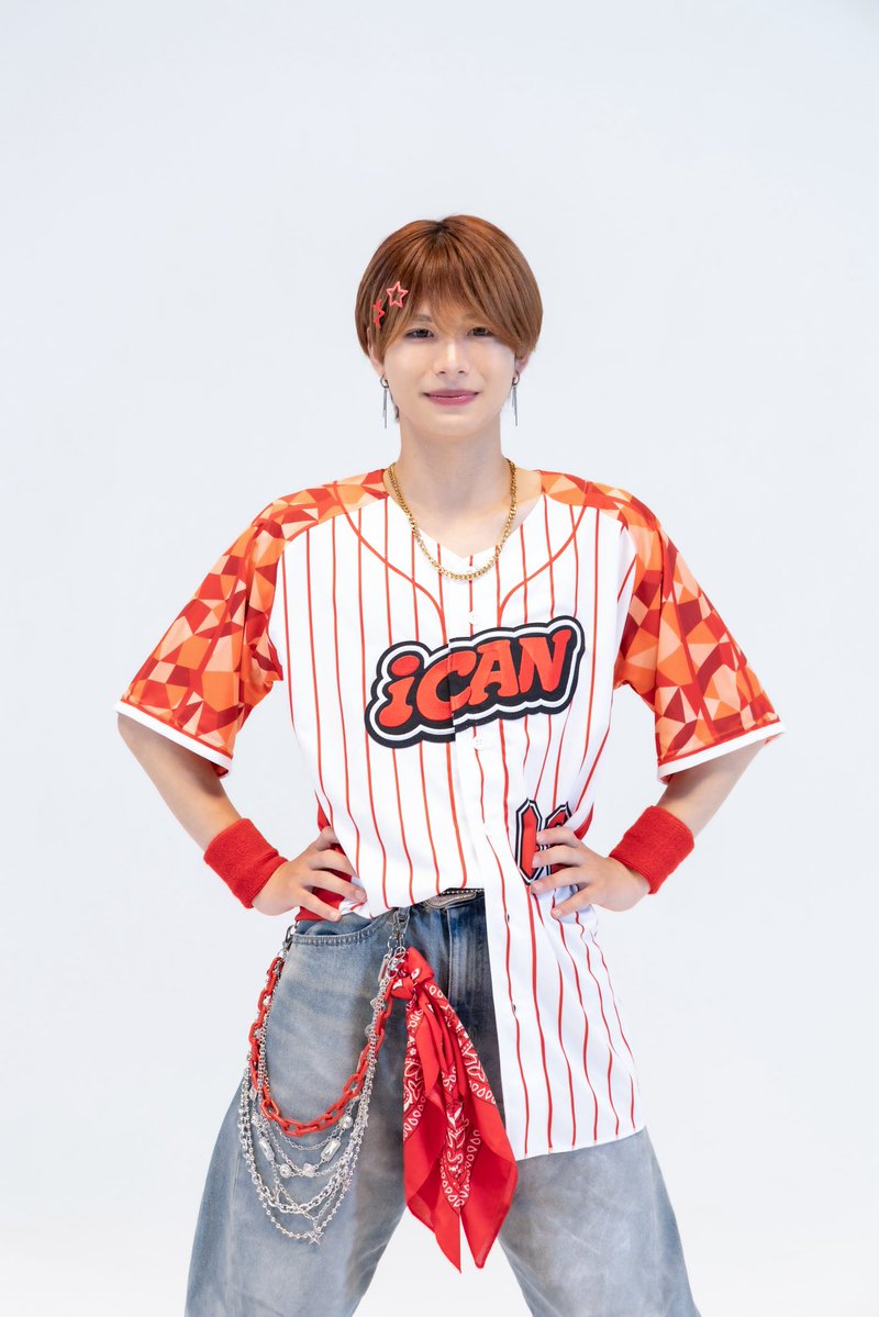 iCAN_info's tweet photo. 【リリイベアー写公開】

✧みお @iCAN_mio_
✦ 2003/12/31
✧メンバーカラー：PINK
✦ MBTI : ISFP
✧ #01 

✧さえ @iCAN_sae
✦2006/04/04
✧メンバーカラー：RED
✦ MBTI : ISFP
✧ #02

✧200RP達成でNEW MEMBER公開！

 #iCAN  #ICANDOIT! https://t.co/25ASYjTHa2