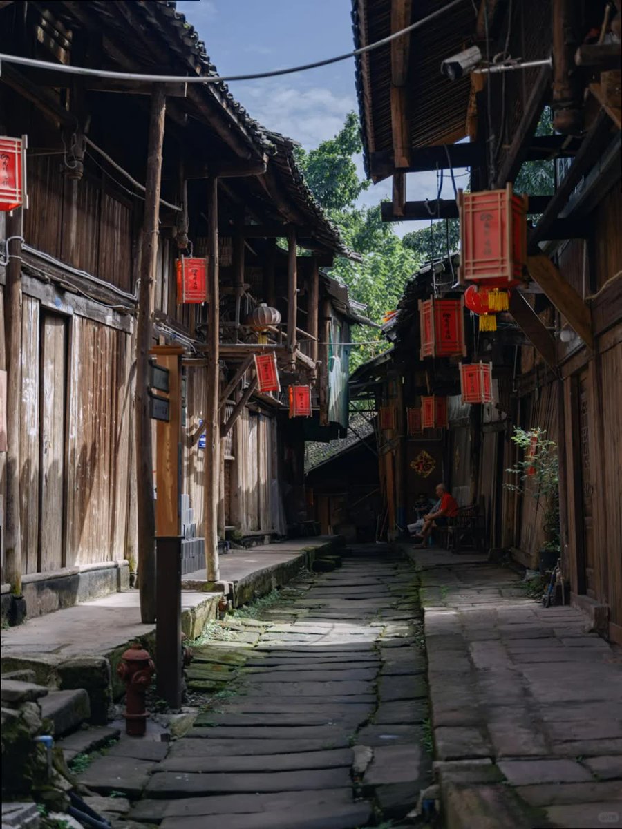 LBradley40599's tweet photo. 使命之一。而在2002年，它还只是仓库里的一行字。接下来，就是招人。互联网公司招聘程序员。火箭公司招聘什么？推进工程师。结构工程师。航空电子专家。材料科学家。飞行控制专家。发动机设计师。每一个岗位，都极其专业。更困难的是
成都 98 95 🥽徽 shit085‍👧扣2976709564👩 🇰🇵🇭 https://t.co/CHGpdIGA5Q