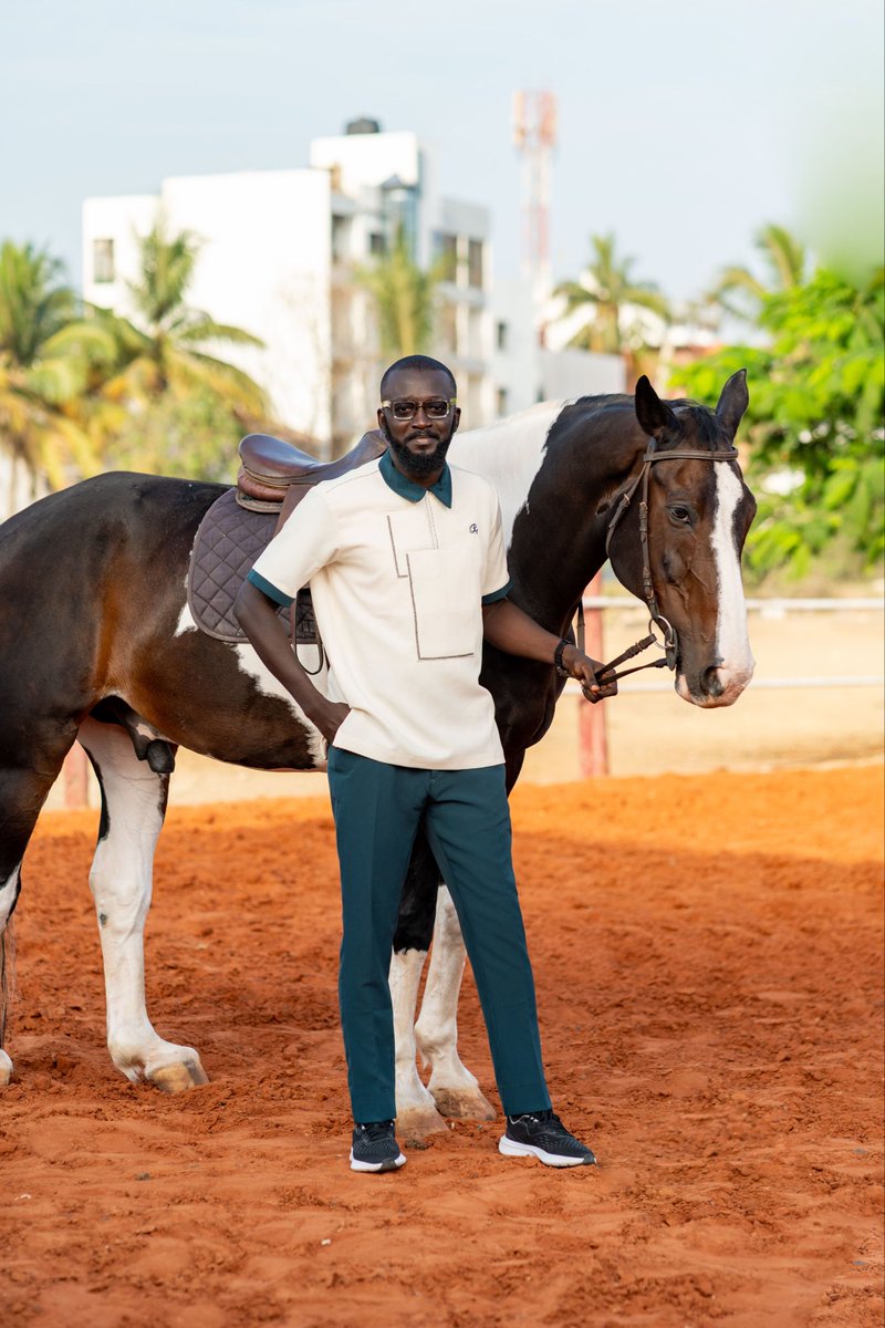 PAN_mandarga's tweet photo. Modèle : MALAW•4•3🐴

👕polo:15.000f
👖Ensemble :30.000f 
☎️:+221 71 140 20 20 

            🎖️PAN🎖️
S’habiller c’est s’aimer ♥️ https://t.co/PeH5i0nvZq