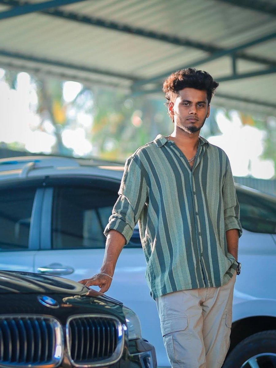 twosomeprinces's tweet photo. Pondicherry la random ah meet panni night semma bodhaila ivana nalla nakki edhuthuten 😩 Nalla kiss panni nipples laam nakki cut dick ah sappi eduthen 😓🥵 Still best 😔 Full nude pagela upload pannirukken 💀 Retweet max and link is in below

Link -- https://t.co/rVAw9LXn8x https://t.co/QsuB6GrFda