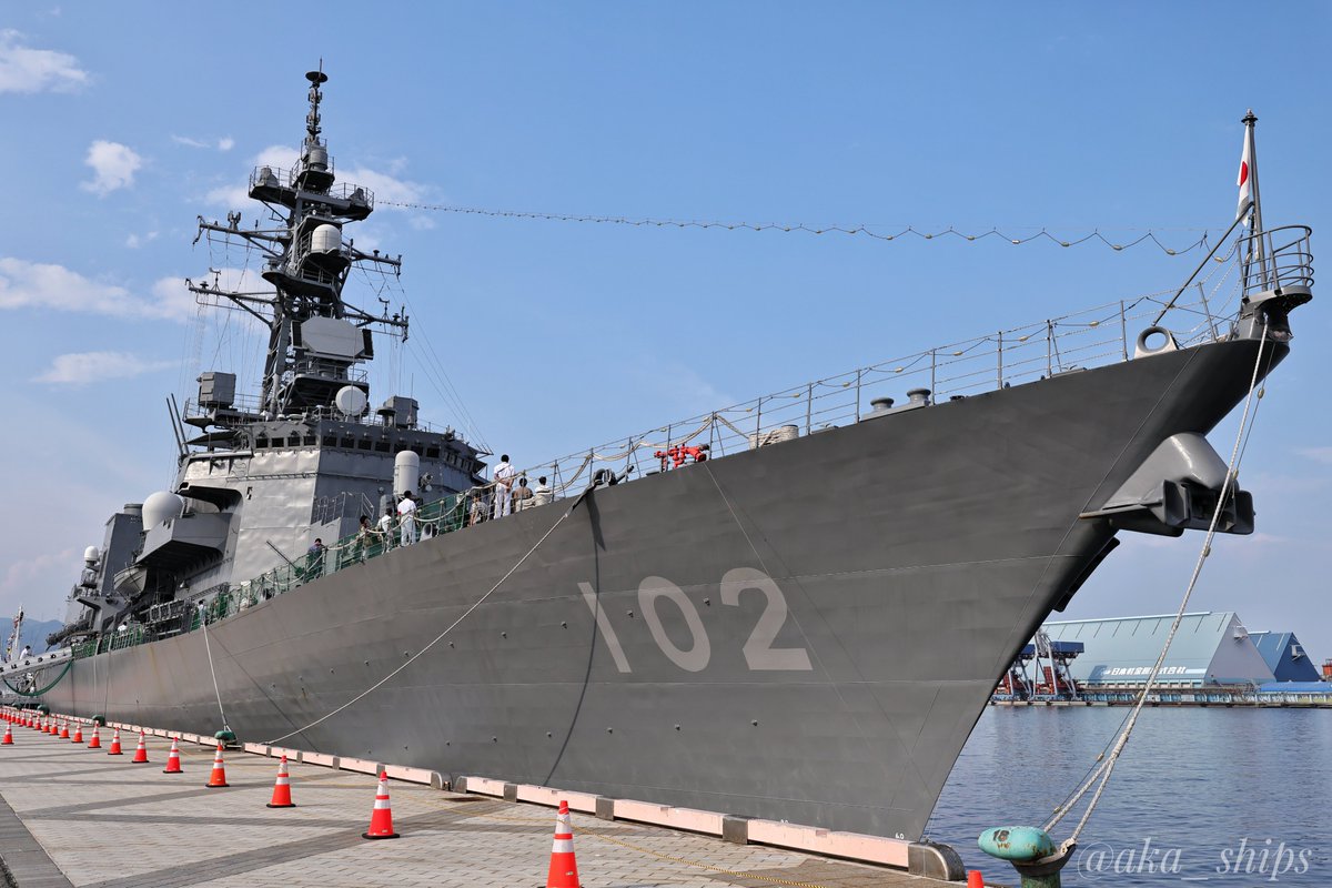 aka_ships's tweet photo. 今日は清水マリンフェスタ2026で護衛艦はるさめの一般公開へ行ってきました！
艦橋まで見学させて頂けて見どころたっぷりでした😊
手作りの作品展示も多くて手先が器用な方が多いのかなと思いました。
多忙な中、開催して頂きありがとうございました🙇 https://t.co/0qdqD5ZGYj