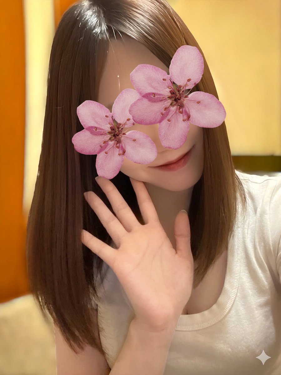 sakurakosan747's tweet photo. 東京も暑い〜🥹🌸
人も多いね https://t.co/RZhypJ7Kgt