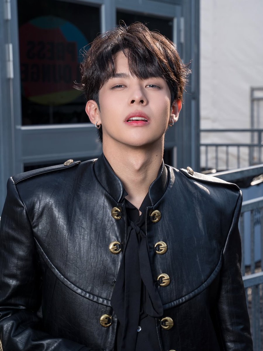 Sweetcorn1918's tweet photo. alam niya kaya na sobrang pogi niya???????? 😭🫶 https://t.co/VBSmfOGAvt