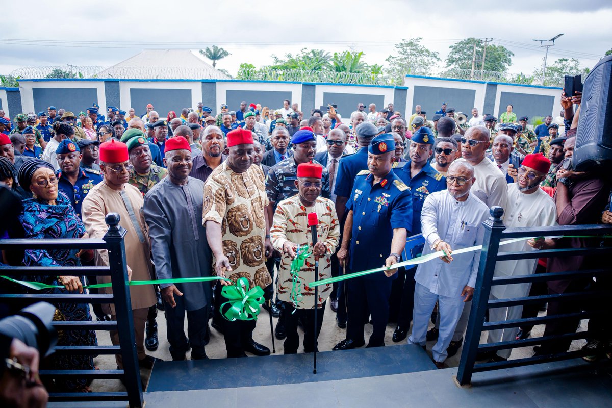 alexottiofr's tweet photo. We officially commissioned and handed over the first-ever Nigerian Air Force Administrative Complex in Umuahia to the Federal Government, yesterday. This landmark project represents our commitment to strengthening security and protecting the lives and property of all who live and work in Abia.

Security is a fundamental right, and for us, it is non-negotiable. The presence of the Nigerian Air Force in our State completes the circle of the nation’s armed forces already here, alongside the Army in Ohafia and the Navy in Owerinta. Together, they form a stronger shield for our people.

I extend my profound gratitude to His Excellency, President Bola Ahmed Tinubu, GCFR, the Honourable Minister of Defence, General Christopher Musa (Rtd.), and the Chief of Air Staff, Air Marshal Kelvin Aneke, for their partnership and support. This collaboration between the Federal Government and Abia State is proof that when we work together, we can achieve lasting peace and progress.

Beyond security, the facility will stimulate socio-economic growth, create opportunities for our youth, and reinforce the foundation upon which sustainable development is built. We have also allocated land at the ongoing Abia Airport project in Nsulu for a permanent Nigerian Air Force Base, ensuring that this presence is not temporary but enduring.

To the officers and personnel of the Nigerian Air Force, welcome to Abia. Be assured of our full support as you carry out your constitutional duties to safeguard our dear State.