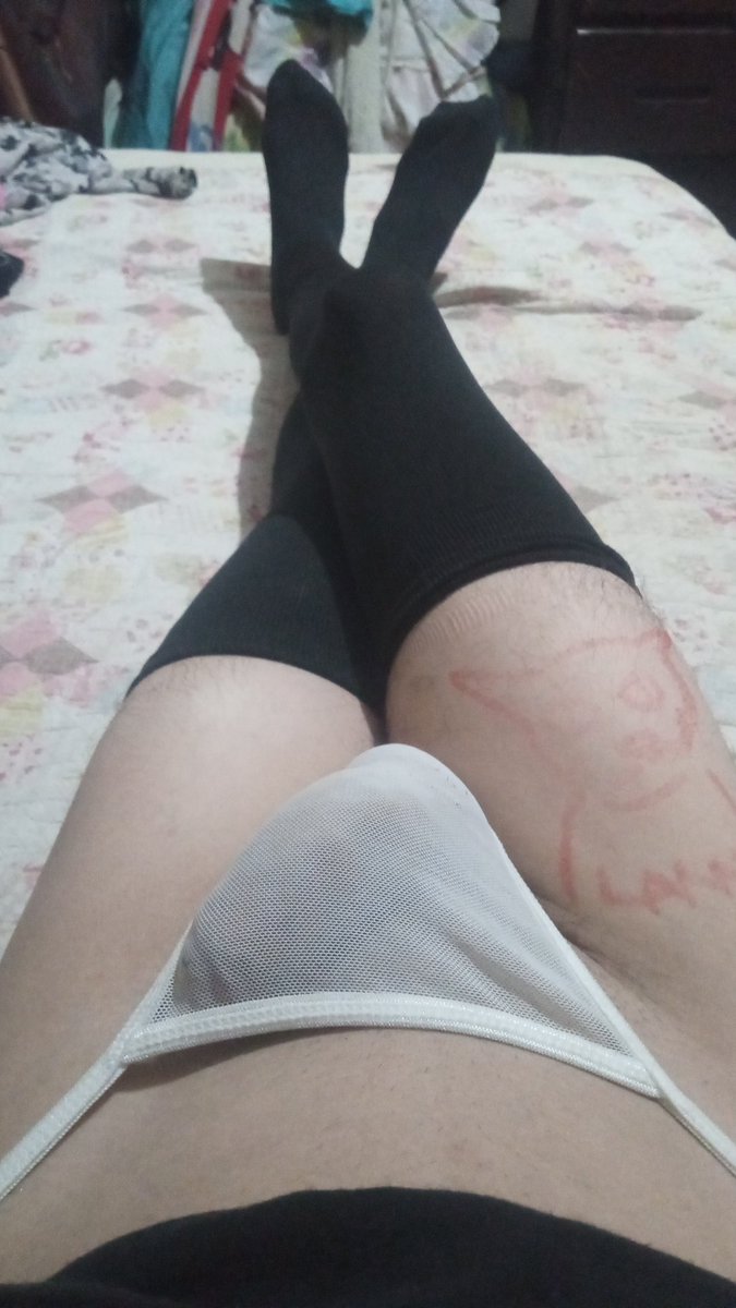 fmboyissy's tweet photo. Desaburriemdome dedeandome mi culito de femboy👉👈
#assfingering #dedoenelculo #nsfw #ntr #sumise #slave #soltero https://t.co/qdGq21yC6e