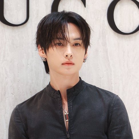 leeknowbrandrep's tweet photo. 📰 Lee Know’s upcoming Numéro TOKYO November Special Edition cover is now #1 on CDJapan’s Real-Time Ranking!

#LeeKnow #리노 #リノ https://t.co/3AC46j0XSh