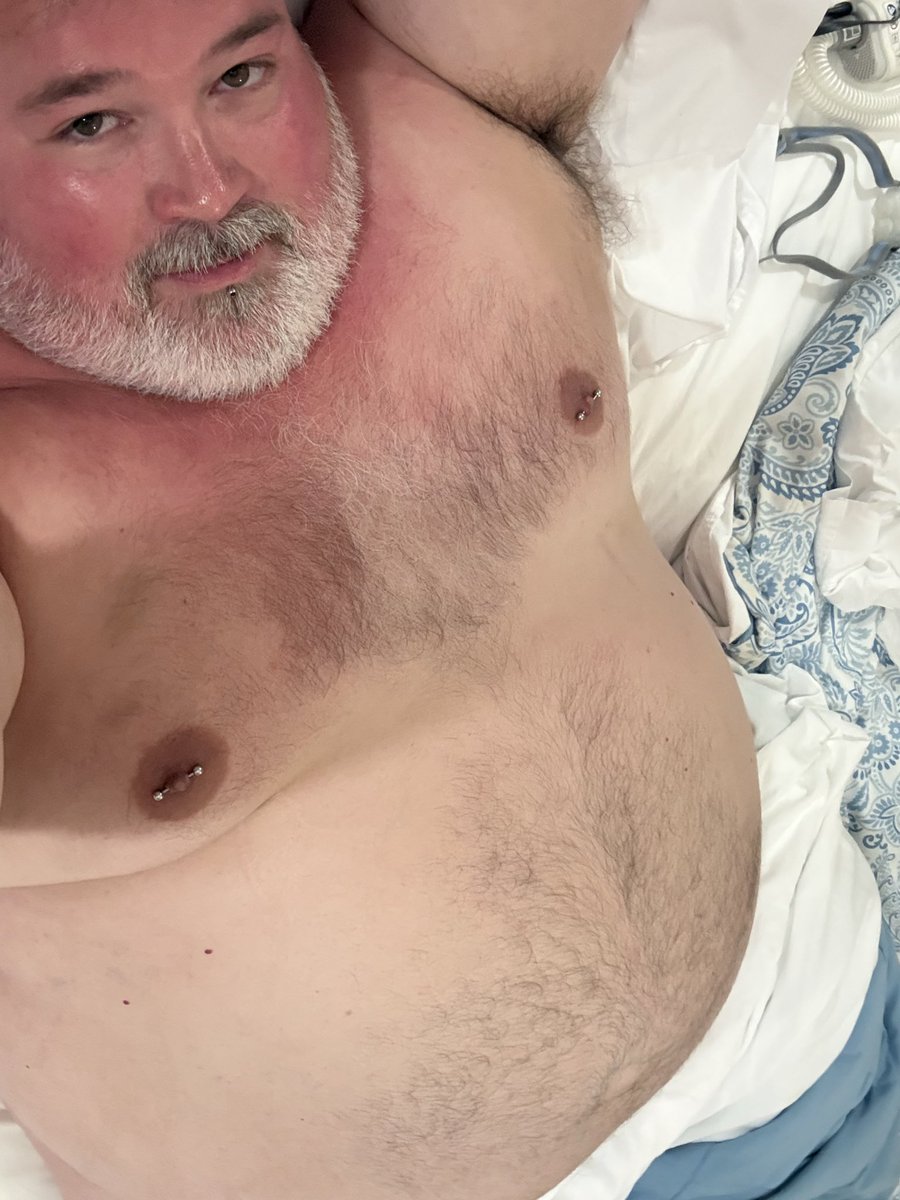 CabanaBear's tweet photo. Another fun day at Lazy Bear! Got the boys home safe. Time for a little nap before I go hard tomorrow! #cabanabear #lazybear #vacation #bedselfie https://t.co/YOVSBB8AyJ