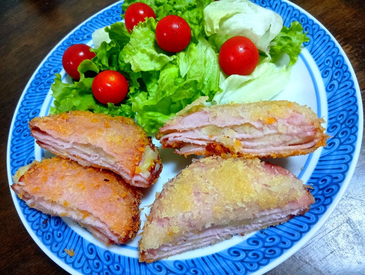 kuuukochan's tweet photo. 《232回目》

～ふれ愛交差点 2026.6～

▪️ハムとポテトのミルフィーユかつ🐷

～味の素パーク～

▪️白菜と玉ねぎのカレー風味スープ
>>エリンギの代わりにマイタケ使用🍄

 #夕ご飯 #初めて作る #レシチャレ   #cooking  #簡単レシピ #ふれ愛交差点 #フリーレシピ #初夏ご飯  #AJINOMOTOパーク https://t.co/tPkSa3UGsu