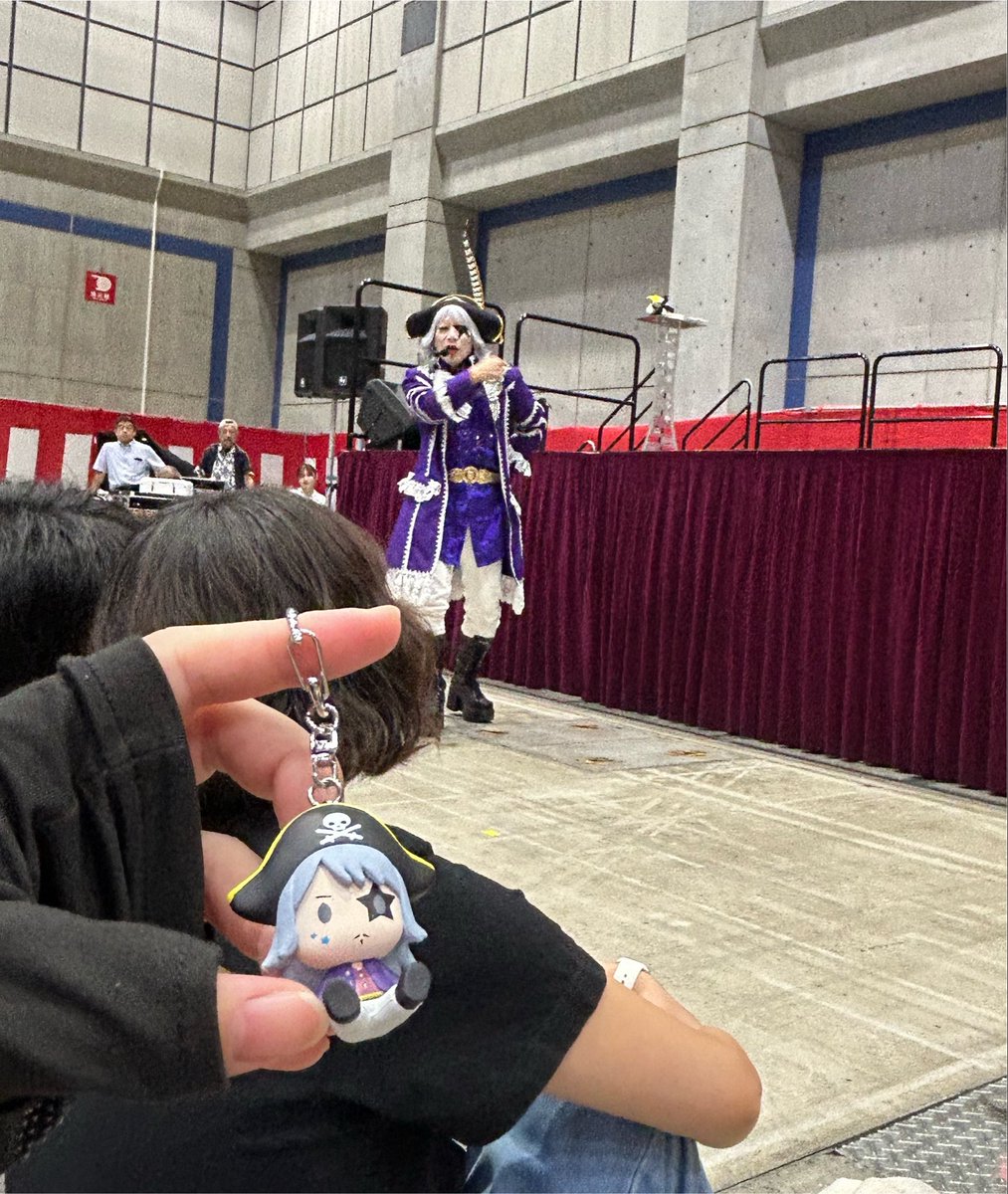 Valhalla000's tweet photo. 目の前でマダガスカルとジャマイカとアラブ首長国連邦とプエルトリコと浜松聞けて満足٩( 'ω' )و
宇宙海賊ゴー⭐︎ジャス、ファンサすごかった！！おもろかった🤣 https://t.co/MOMatCg8Qi