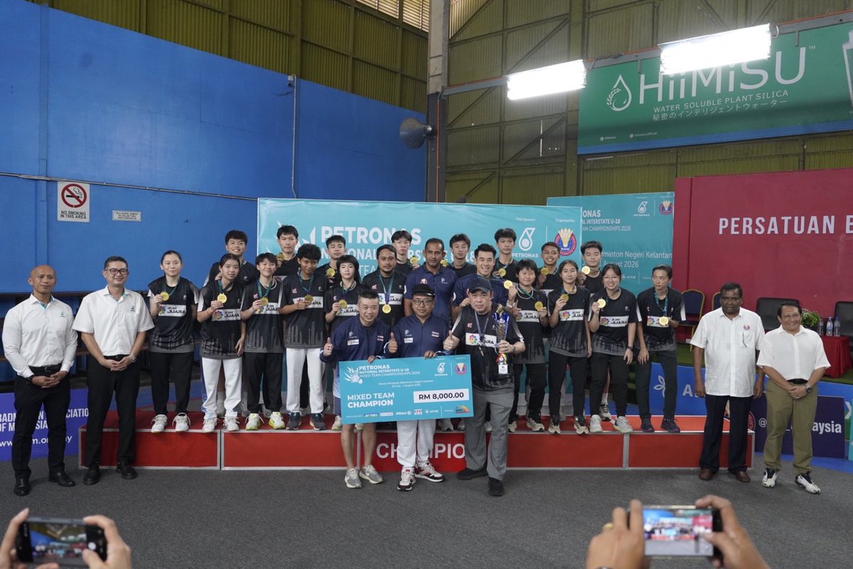 BadmintonKL's tweet photo. 🏆 CHAMPIONS! KUALA LUMPUR ENDS 11-YEAR WAIT! 💙💛

History made! Kuala Lumpur are the PETRONAS National Interstate Under-18 Mixed Team Champions 2026, ending an 11-year wait after a superb 4-2 victory over Kedah in the final at Kelantan BA Hall. 🏸

Tahniah, Team KL! 👏💙💛 https://t.co/O6UabUeh2F