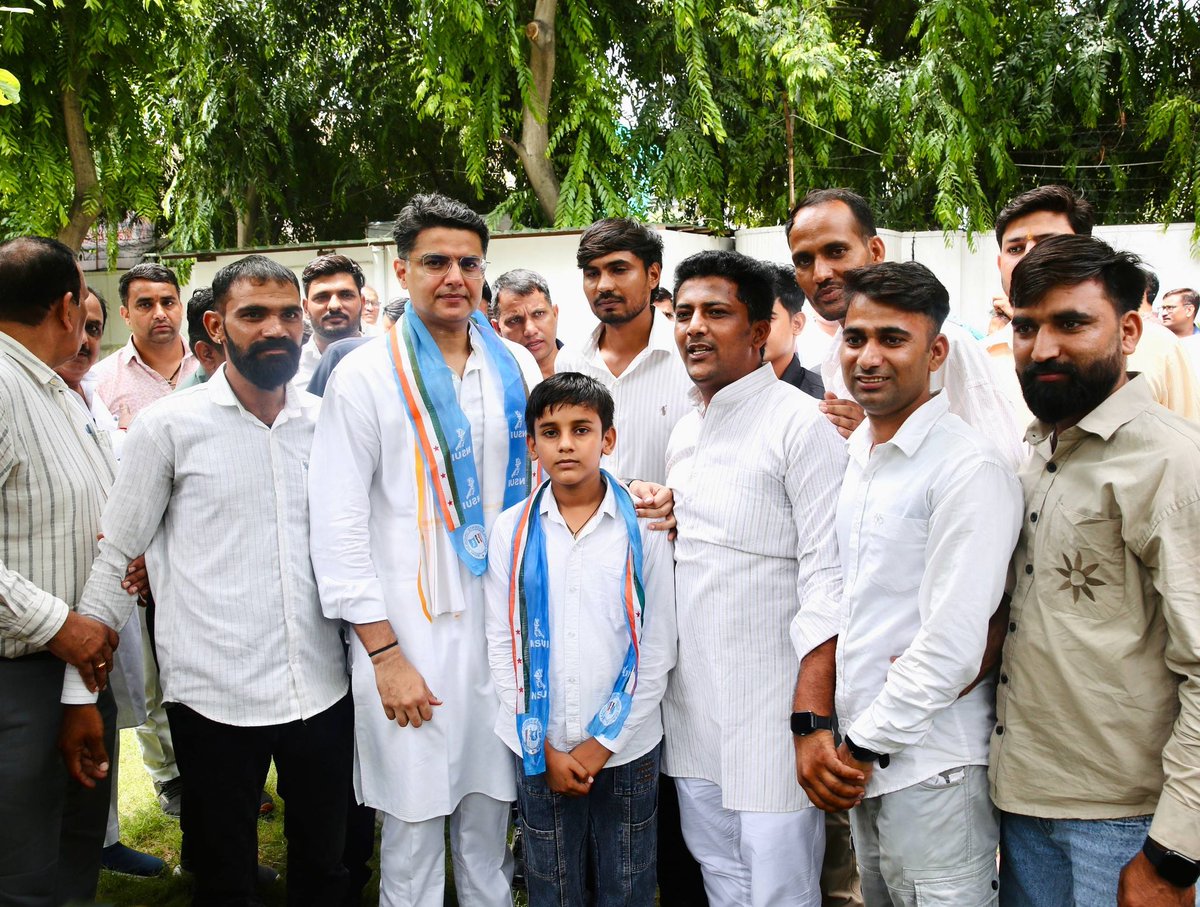 SachinPilot's tweet photo. आज सुबह आत्मीय  मुलाकातें…

📍11 सिविल लाइन्स, जयपुर https://t.co/EjR8NpgyBH