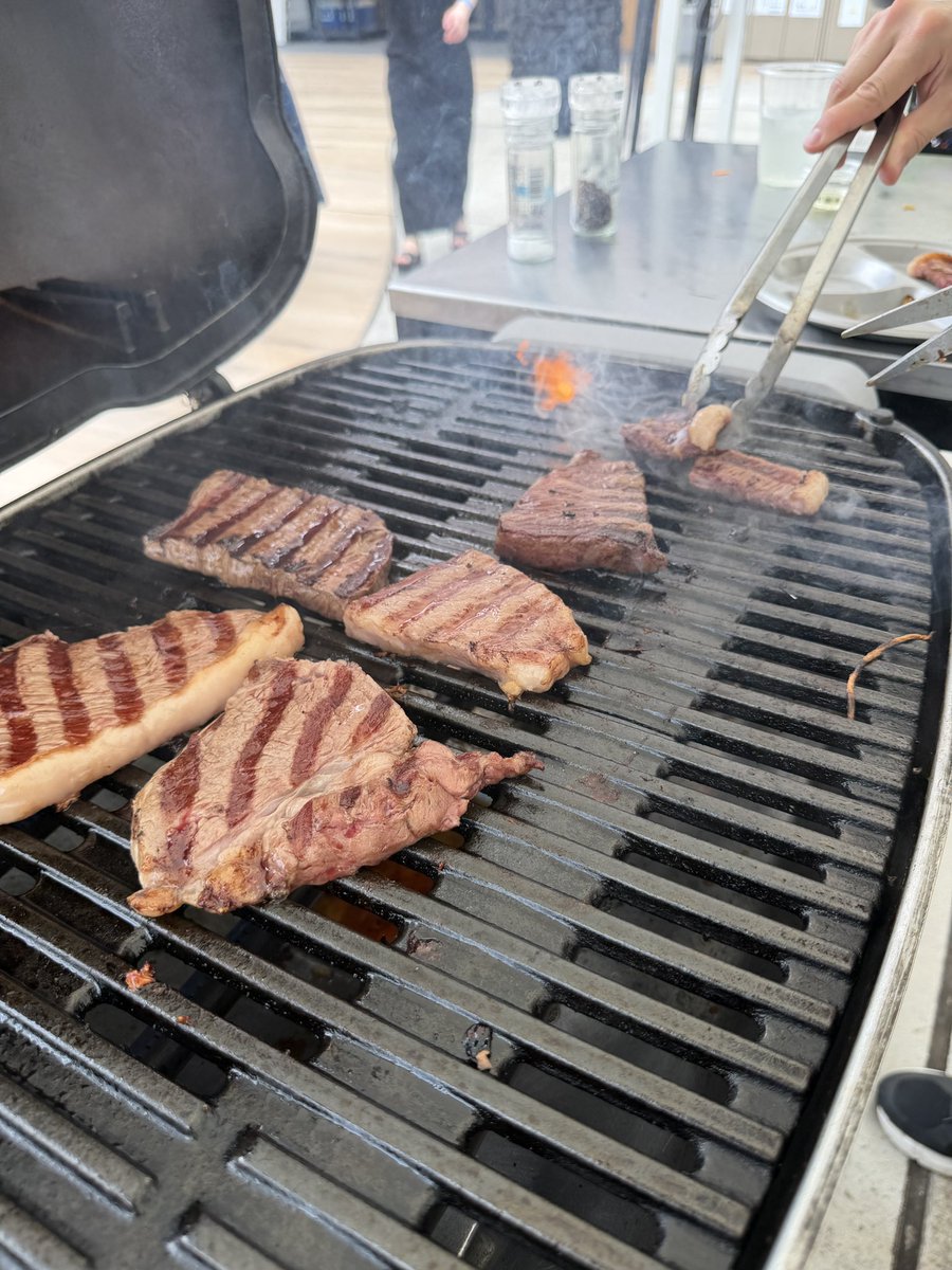 Kayak_vlrt's tweet photo. 最近食べすぎ https://t.co/aveURsyR1H