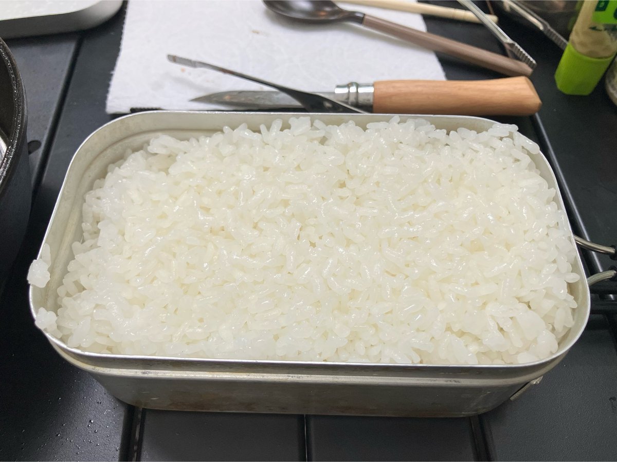 JB23_VSt's tweet photo. 今回も晩御飯は肉と白米

息子の食いっぷりが恐ろしい・・・ https://t.co/Dfb8xUdu3a