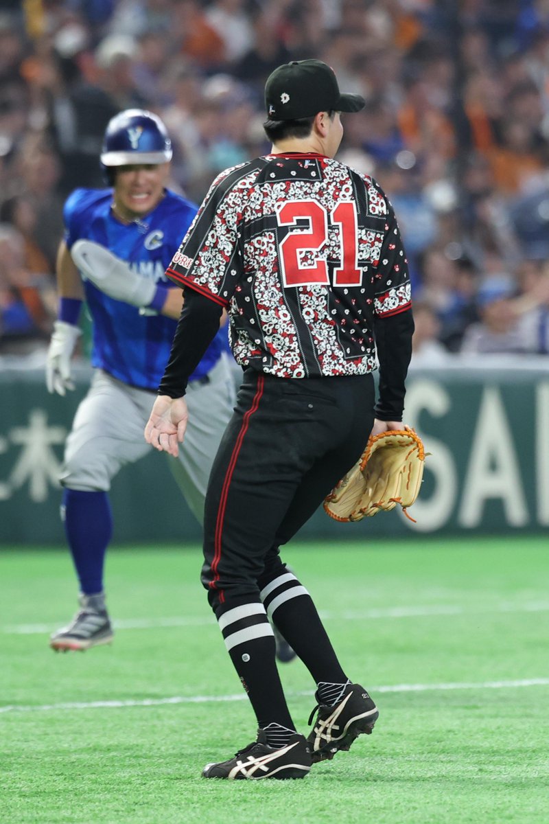 TokyoGiants's tweet photo. 【三回表】巨人 0-8 DeNA

#竹丸和幸 投手は、本塁打や適時打、味方の失策などで4失点。 https://t.co/i1O982YGKv