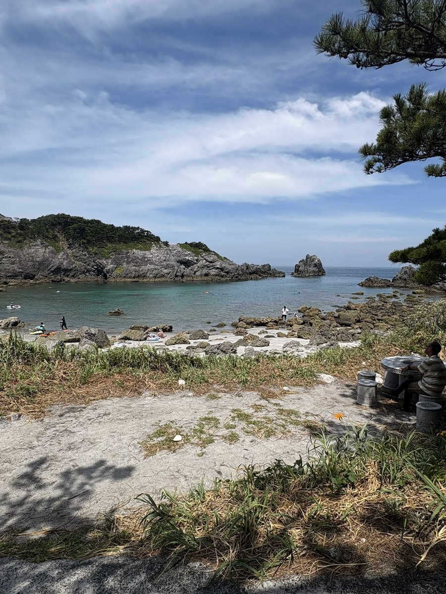 Lamanch0912's tweet photo. 今日泳いだ海。水深10m位の場所もある、だいぶあぐれっしぶな海水浴場なのです。
装備無しで潜るのが好きな人向け。 https://t.co/o5OaPnXCbZ