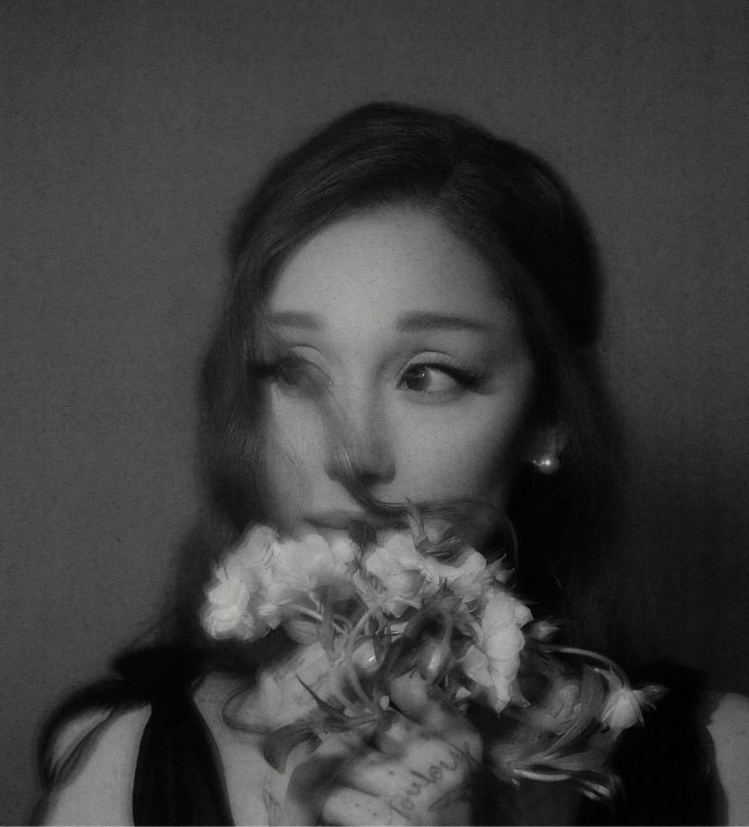 PopCrave's tweet photo. Ariana Grande charts seven songs from ‘petal’ in the top 10 on Global Apple Music:

#1: hate that i made you love me
#2: petal
#3: kiss me
#4: oh well
#5: stay
#8: big feelings
#9: freak https://t.co/qwSZwm4xgc
