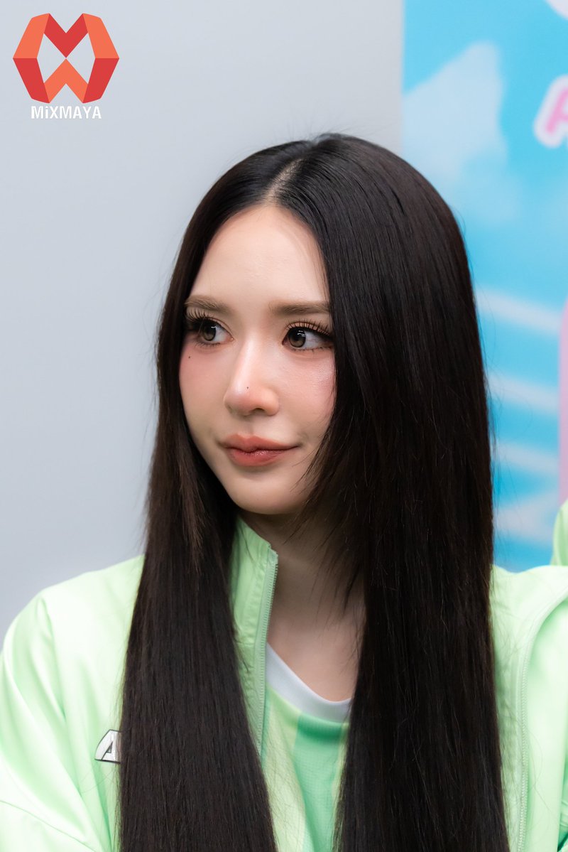 webmixmaya's tweet photo. "ญดา นริลญา" สัมภาษณ์ก่อนเริ่มงาน "Girls Cup Presented by MAMA"

GIRLS CUP 2026 X YADA

#CH3GirlsCup2026
#ญดานริลญา #yadarilya https://t.co/28pOJuzPxU